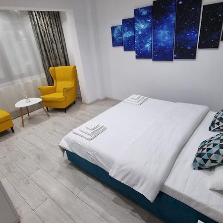 Stone Bridge Apartment Iasi Eksteriør billede