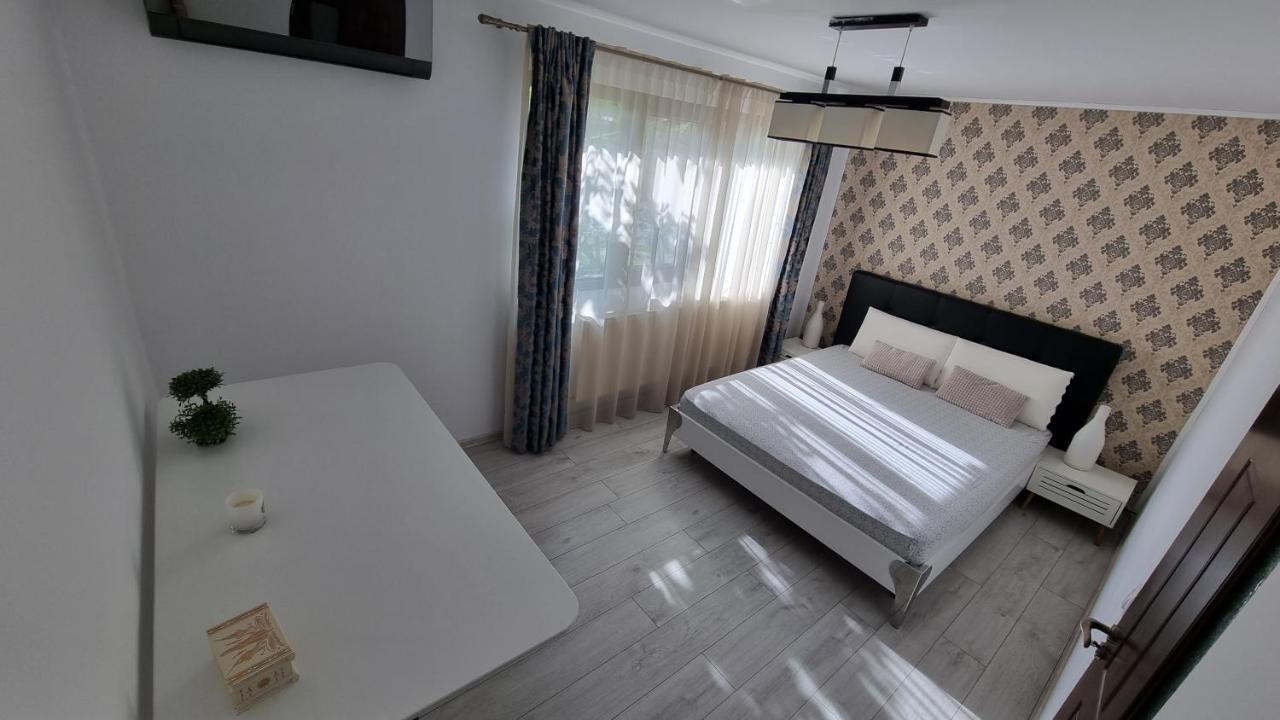 Stone Bridge Apartment Iasi Eksteriør billede