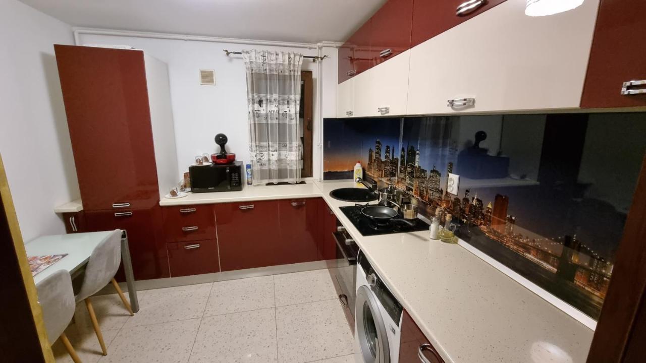 Stone Bridge Apartment Iasi Eksteriør billede